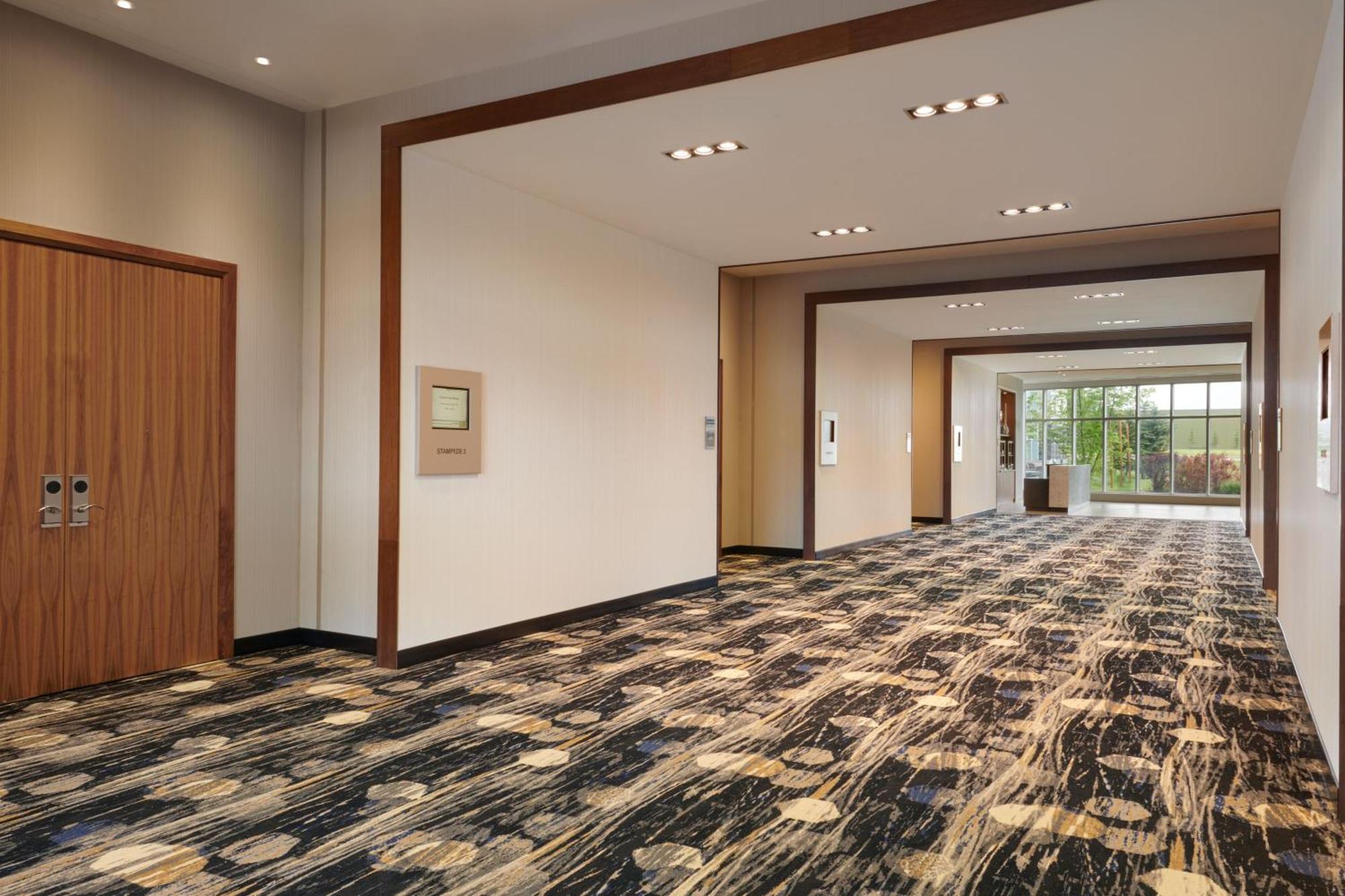 Hotel Courtyard By Marriott Calgary Airport Exterior foto